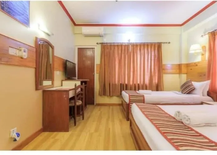 Hotel Holiday Regency *